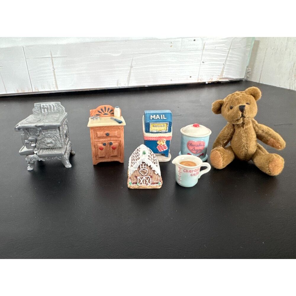 Priscilla Hillman Cherished Teddies Kitchen Accessories Set Stove Doll House
